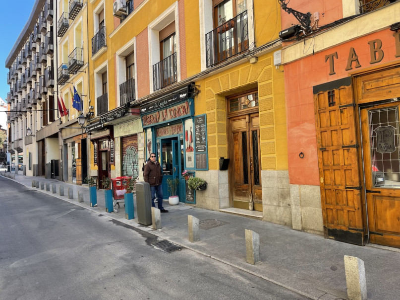 peluche74 location scout noleggio spagna foto produzione cinematografica madrid strade28