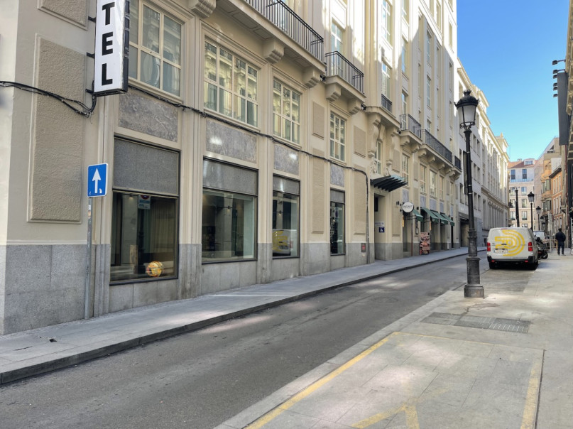 peluche74 location scout noleggio spagna foto produzione cinematografica madrid strade7