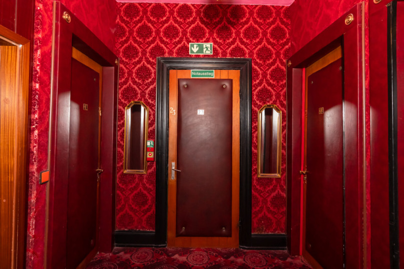 plush74 location scouting film photo event rental event space house tree hamburg boutique hotel11