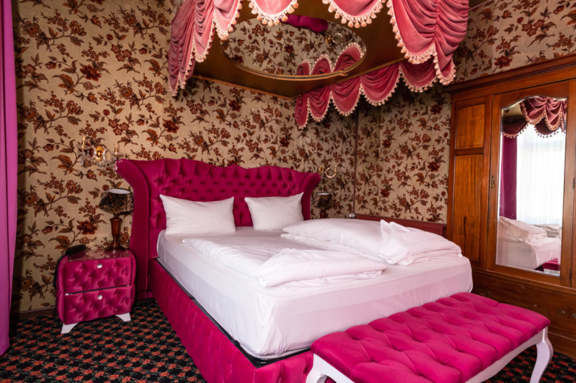 plush74 location scouting film photo event rental event space house tree hamburg boutique hotel12