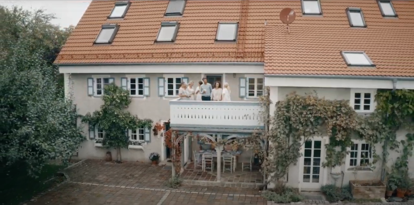 plüsch74 location scouting film foto location haus moorenweis yoga skandinavischer wald73