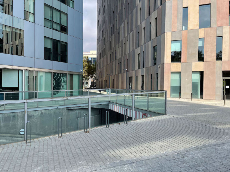 plush74 locations photo film production germany photo studio berlin00000plush74 locations photo film productio photo streets financial barcelona spain00047