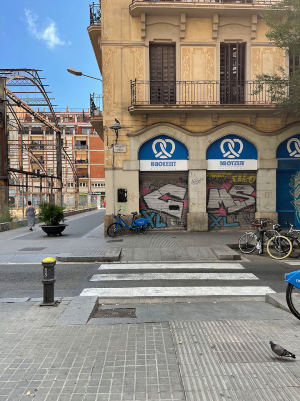 plush74 locations photo film production germany photo studio berlin00000plush74 locations photo film productio photo streets grace barcelona spain00019