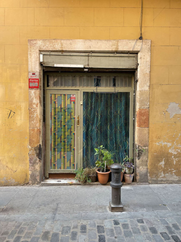 plush74 locations photo film production germany photo studio berlin00000plush74 locations photo film productio photo streets raval barcelona spain00044