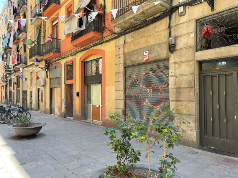 plush74 locations photo film production germany photo studio berlin00000plush74 locations photo film productio photo streets raval barcelona spain00047