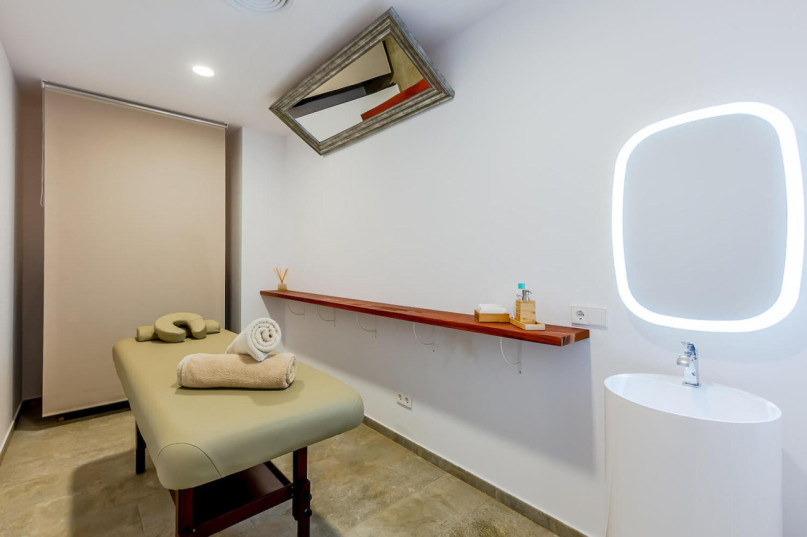 plush74 locations photo film production germany photo studio berlin00000plush74 locations photo film production germany photo villa mallorca spain00029