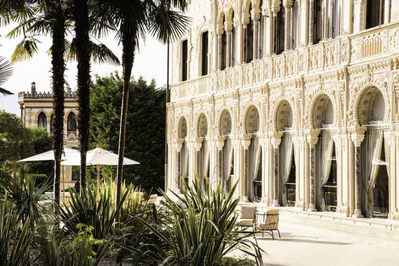 plush74 locations photo film production italy castle villa00030