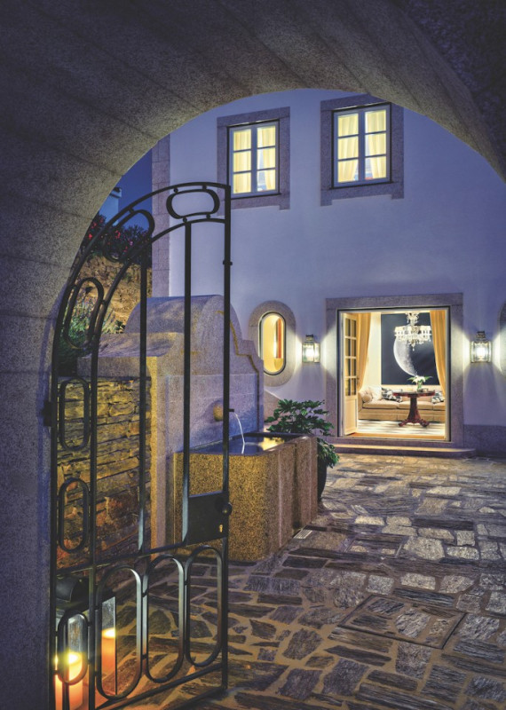 plush74 locations photo film production portugal villa luxury winery00030