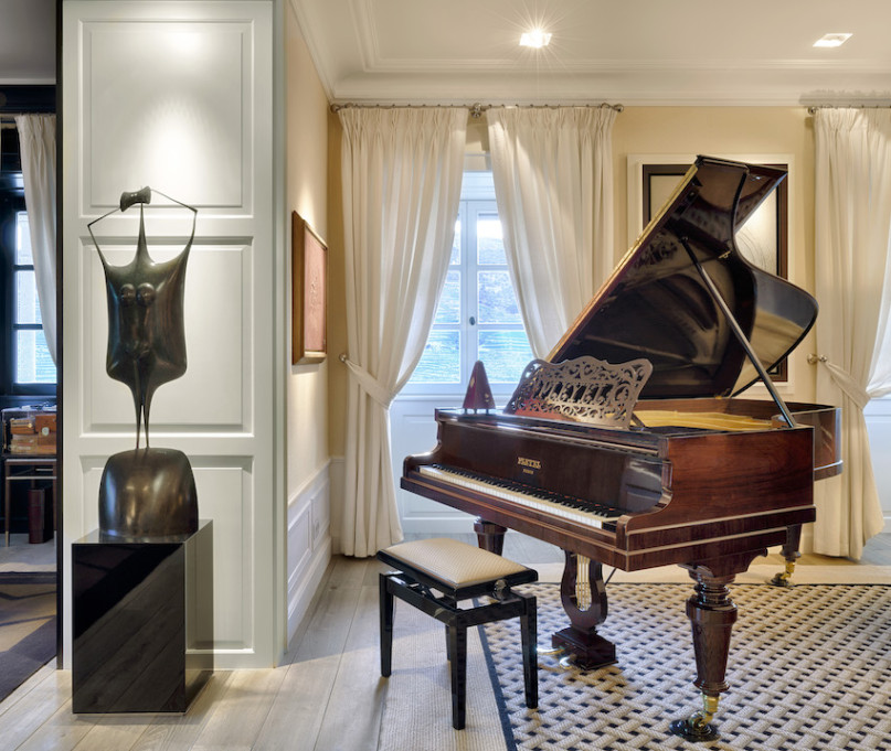 plush74 locations photo film production portugal villa luxury winery00043