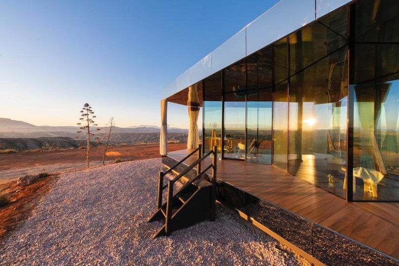 plush74 locations photo film production spain desert house glass00002