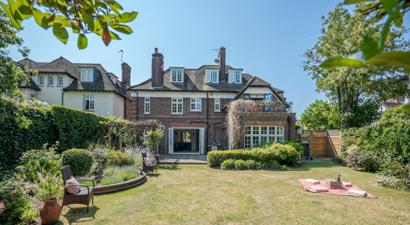 felpa74 casa longwood 24