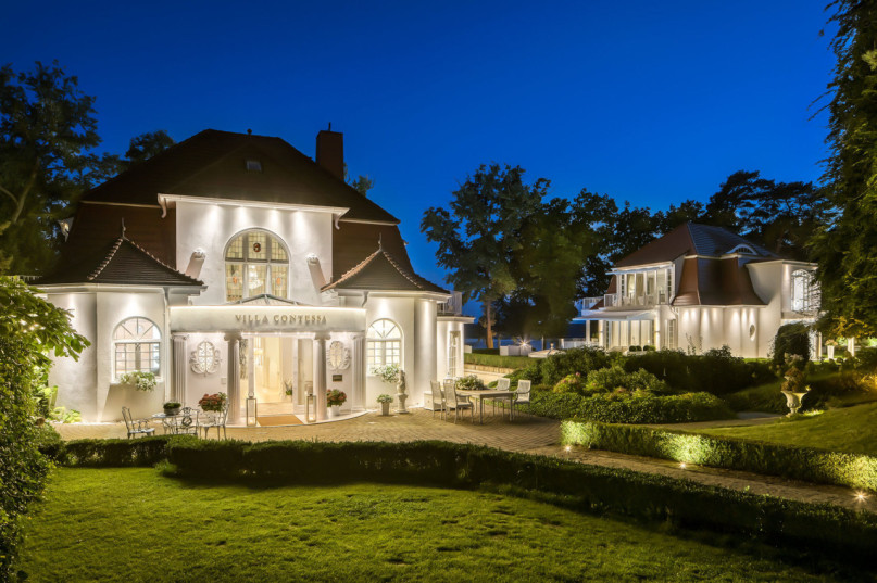 plush74 luxurious lake view villa 28