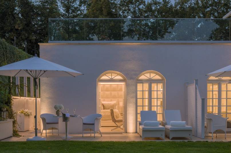 plush74 luxurious lake view villa 3