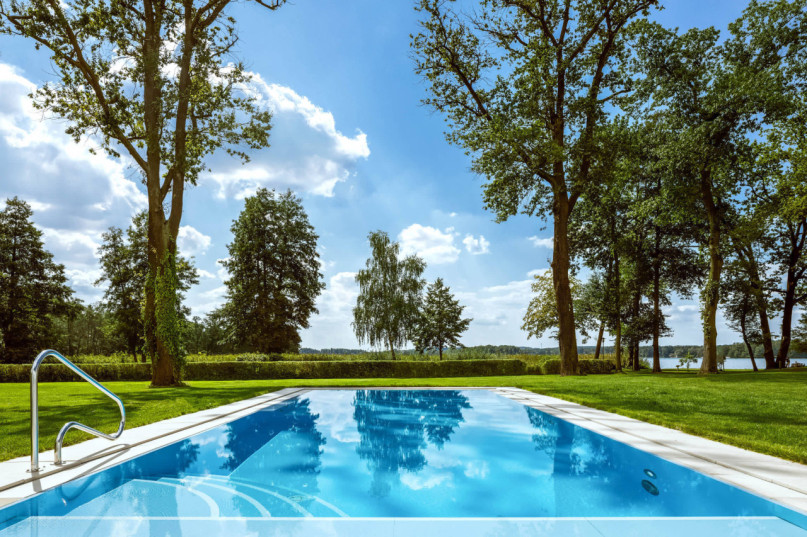 plush74 luxurious lake view villa 4