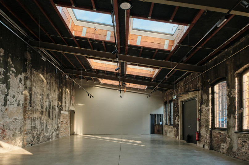 plush74 machine factory hall b 9 (1)