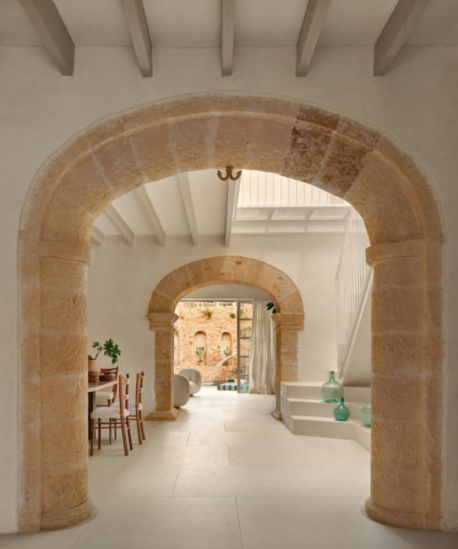 plush74 magic courtyard casa mallorca 2