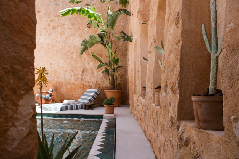 plush74 magic courtyard casa mallorca 5