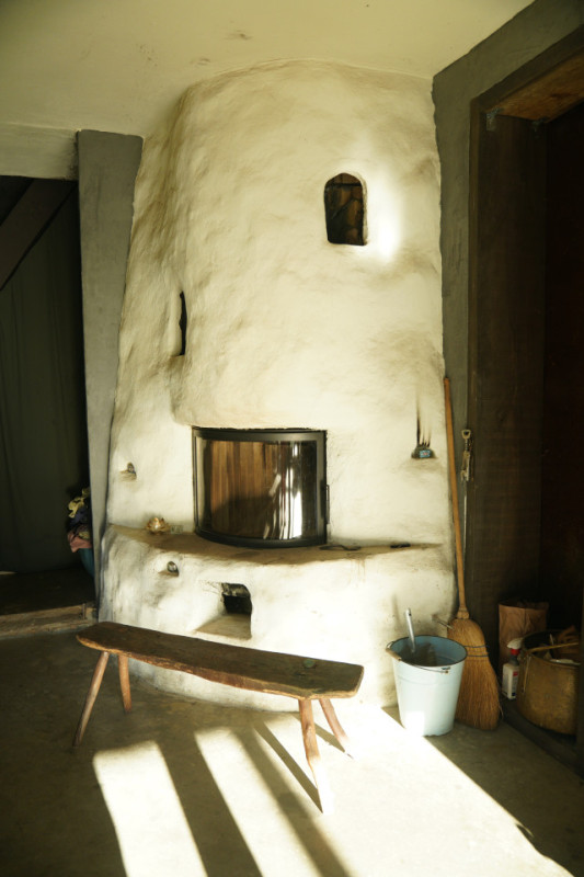 plush74 magical lakeside house 12