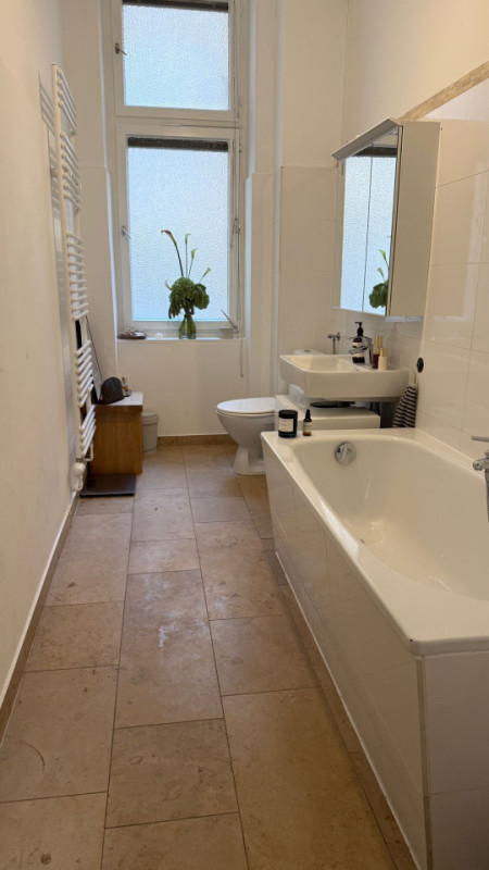 plush74 minimal altbau apartment berlin 20(1)