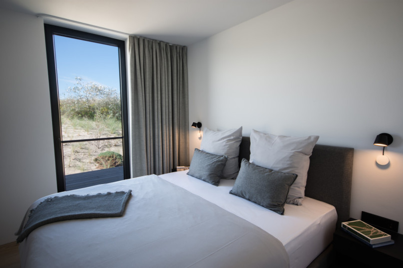 plush74 modern beachside house 15