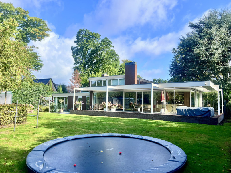 plush74 modern dutch villa with timeless elegance 14