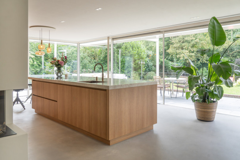 plush74 modern dutch villa with timeless elegance 3