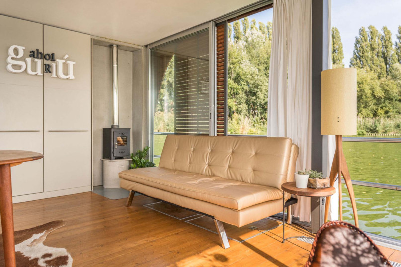 plush74 modern houseboat berlin 4