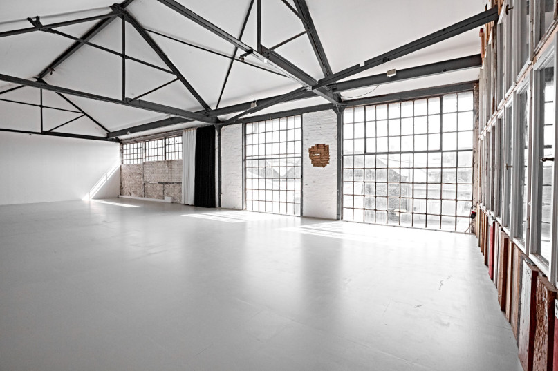 plush74 modern industrial studio 4