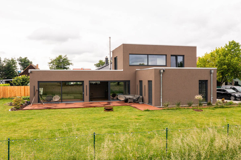 plush74 modern lakeview house berlin area 25