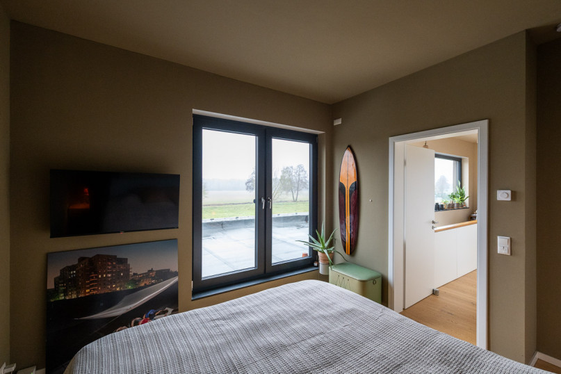 plush74 modern lakeview house berlin area 48