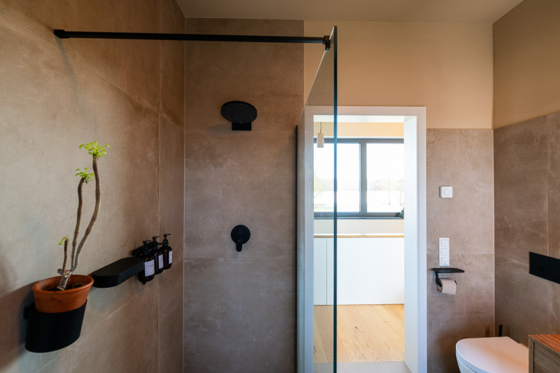 plush74 modern lakeview house berlin area 49