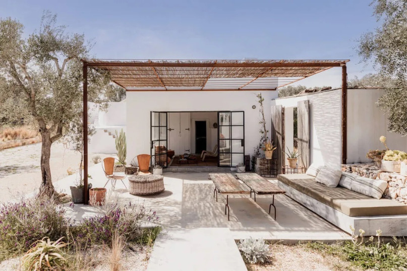 plush74 modern minimalistic puglia 1(1)