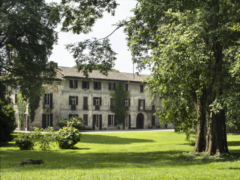 plush74 neoclassical villa near milan 50(1)