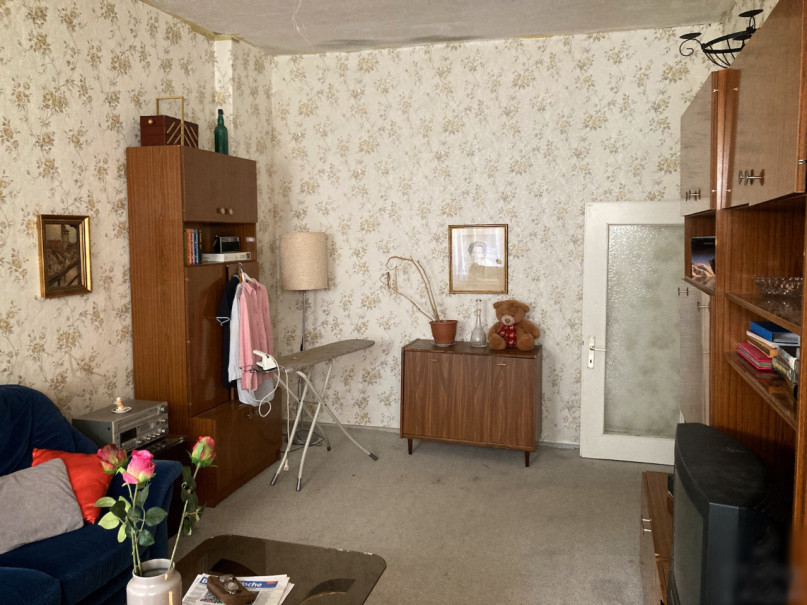 plush74 old pensioners apartment 25 (3)