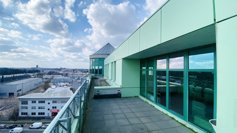 plush74 optionshaus galerijterras op de 8e verdieping voormalig arbeidsbureau 14