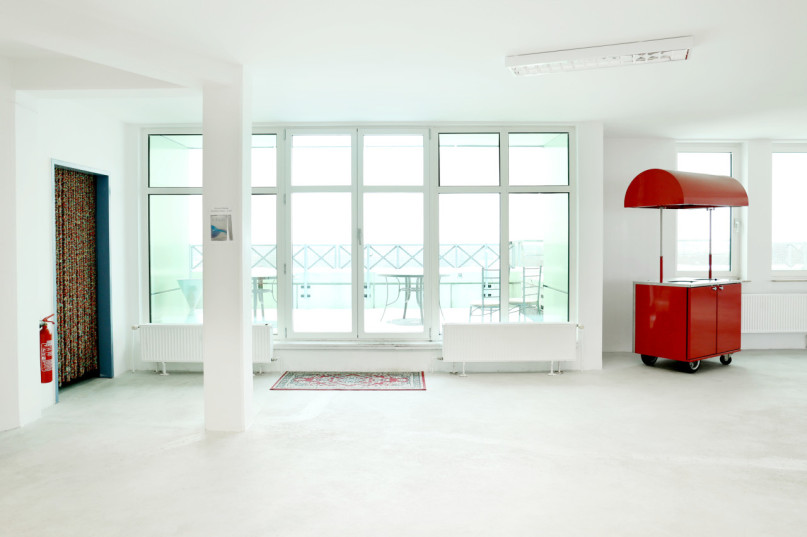 plush74 optionshaus galerij terras op de 8e verdieping voormalig arbeidscentrum 2