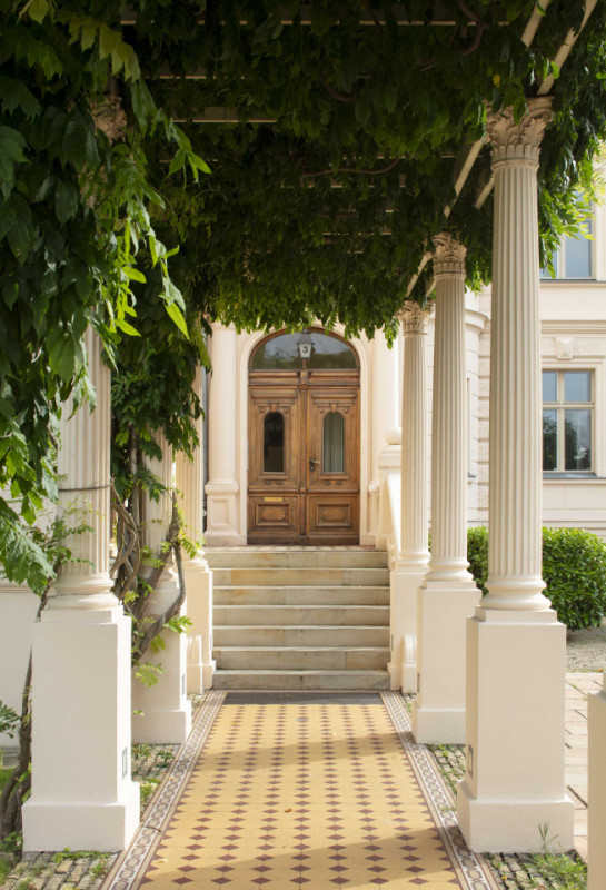 plush74 palatial garden villa potsdam 21