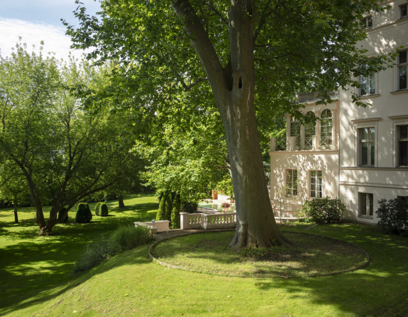 plush74 palatial garden villa potsdam 25