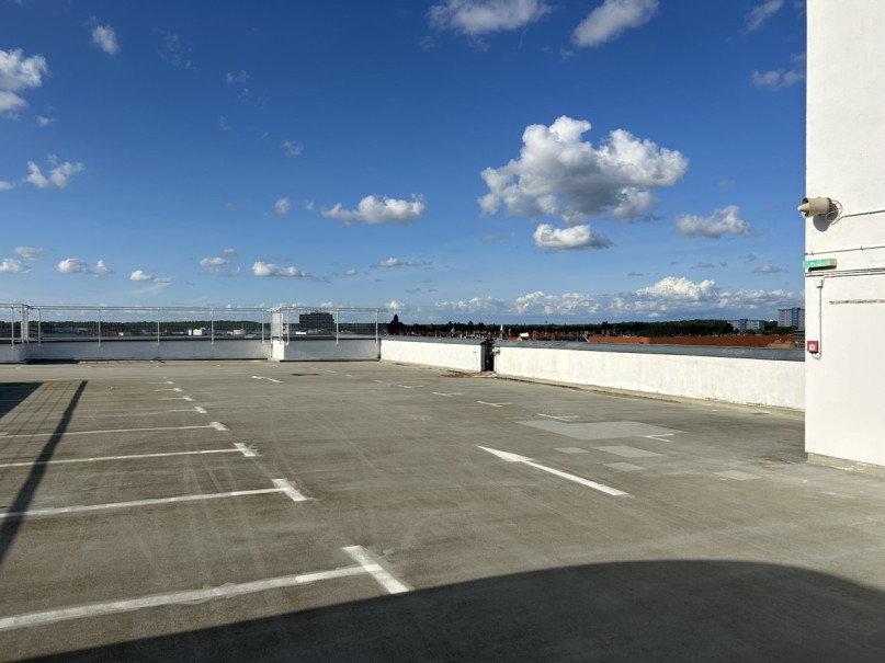 plush74 parkdeck hallen am borsigturm 14