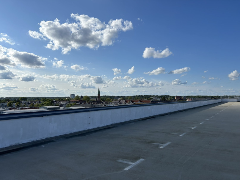 plush74 parkdeck hallen am borsigturm 4