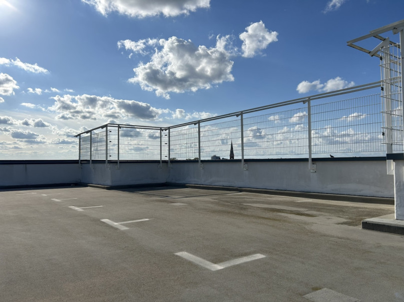 plush74 parkdeck hallen am borsigturm 48