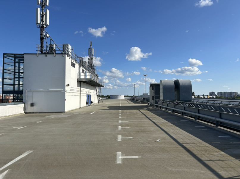 plush74 parkdeck hallen am borsigturm 8 (1)