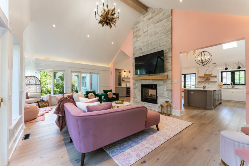 pluche74 foto film evenement locatie toronto stedelijk privé huis canada helder kleurrijk huis 23