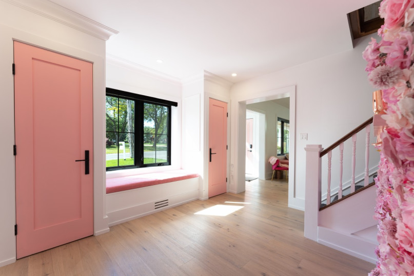 pluche74 foto film evenement locatie toronto stedelijk privé huis canada helder kleurrijk huis 29