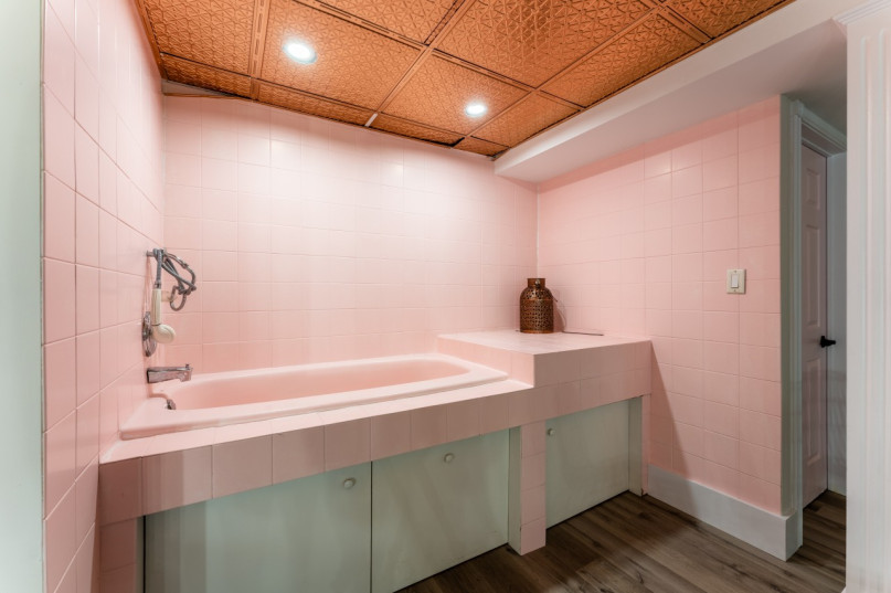 pluche74 foto film evenement locatie toronto stedelijk privé huis canada helder kleurrijk huis 37