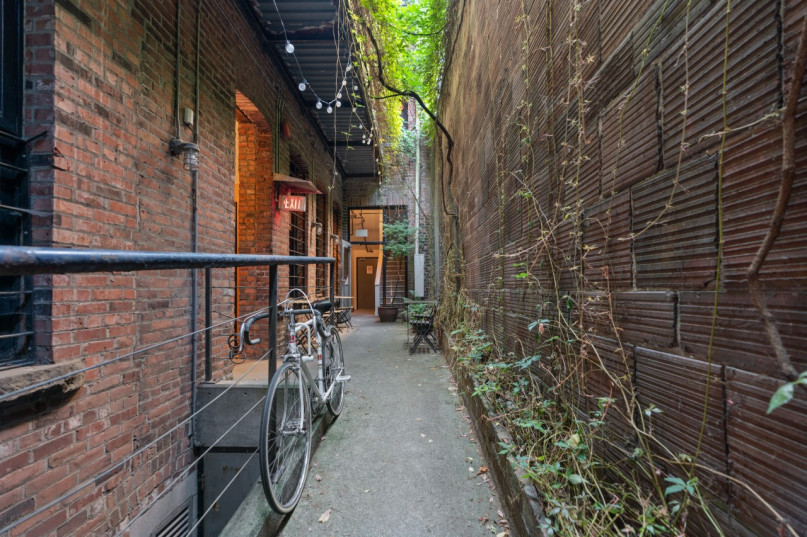 plush74 photo film event location vancouver urban loft canada vintage studio home 2