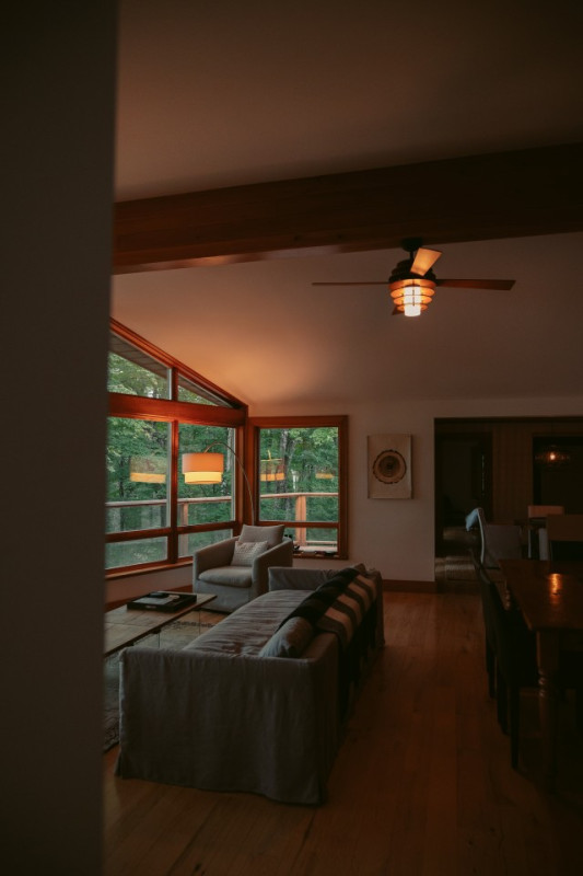 plush74 photo film location toronto lake house canada rustic forest private home 54