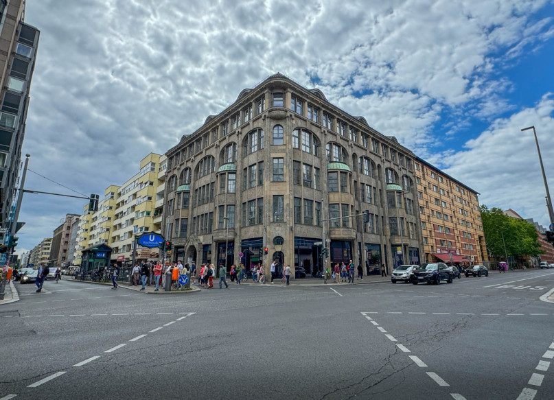 plush74 pop up in the center of berlin 6