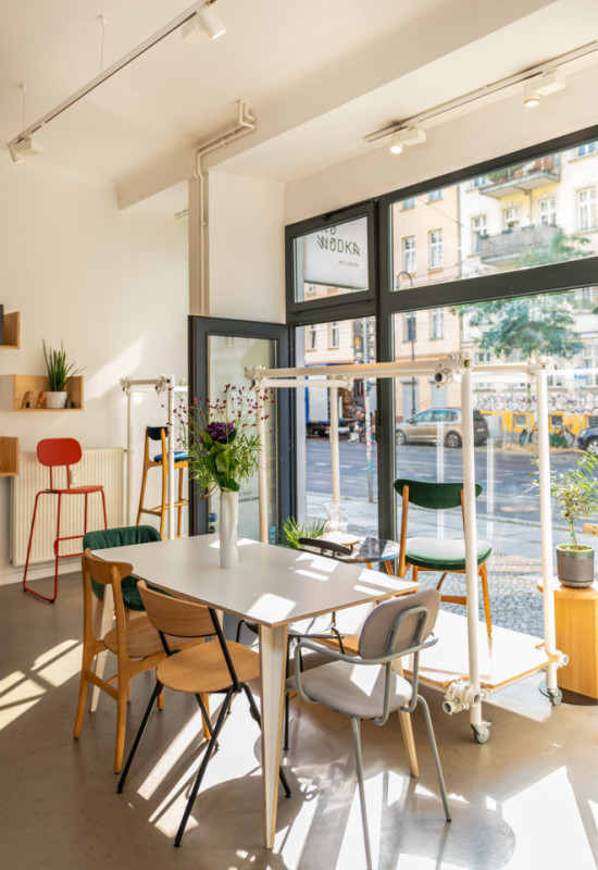 pluche74 verhuur film foto duitsland berlijn urban art space galerie showroom 43