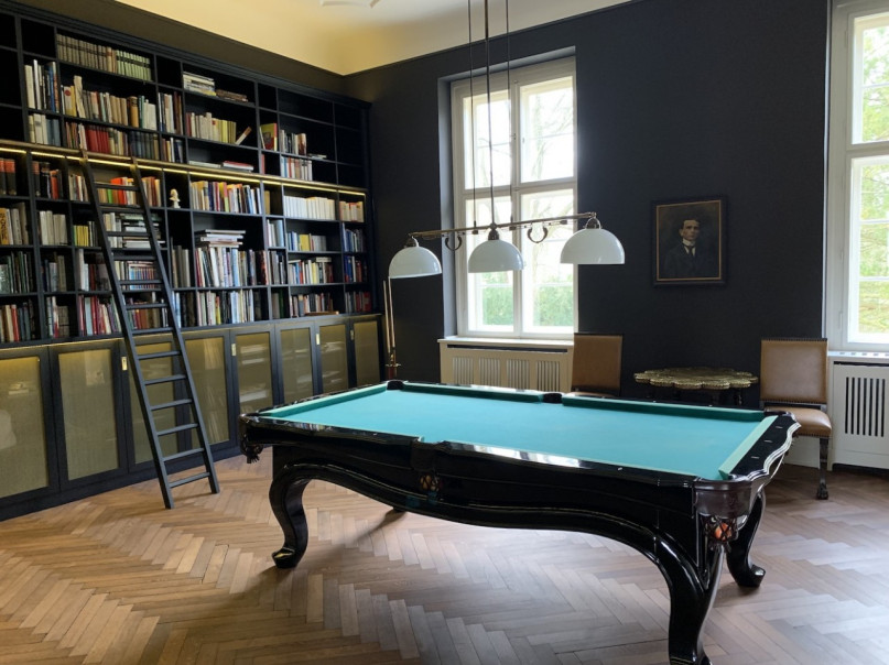 plush74 rental location film photo event castle villa countryside velvet garden (2)